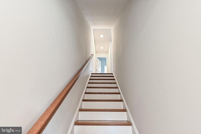 12569 Todd Ln, Townhouse with 4 bedrooms, 4 bathrooms and null parking in FAIRFAX VA | Image 7