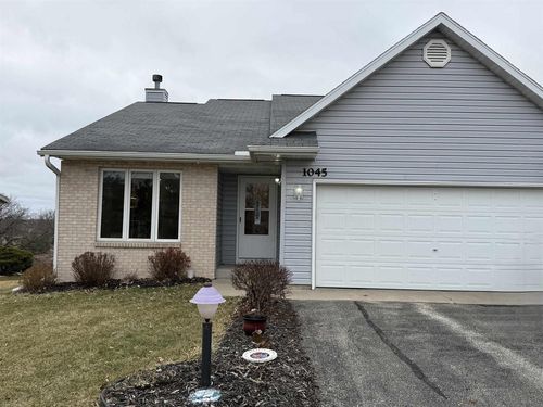 1045 Saddle Rdg, Portage, WI, 53901-9781 | Card Image