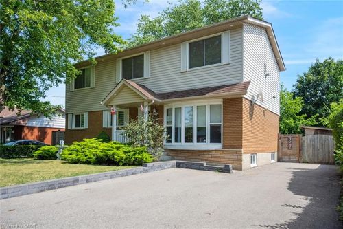 5372 Spruce Ave, Burlington, ON, L7L1N7 | Card Image