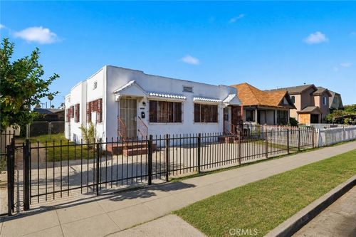 947 W 60th St, Los Angeles, CA, 90044-5514 | Card Image
