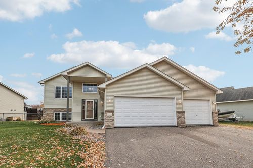 11763 N Meadow Curv, Lindstrom, MN, 55045-7335 | Card Image