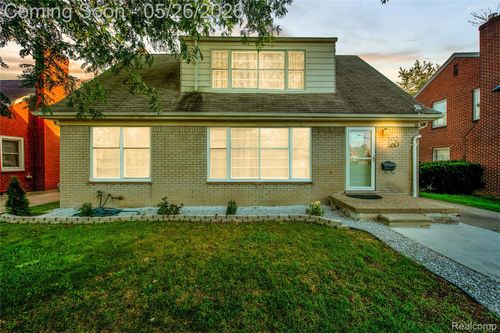 580 Alter Rd, Detroit, MI, 48215-2901 | Card Image