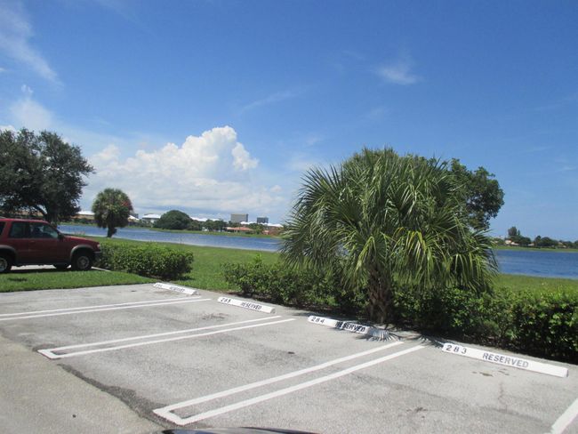 APT-2K - 470 Executive Center Dr, Condo with 1 bedrooms, 1 bathrooms and null parking in West Palm Beach FL | Image 17