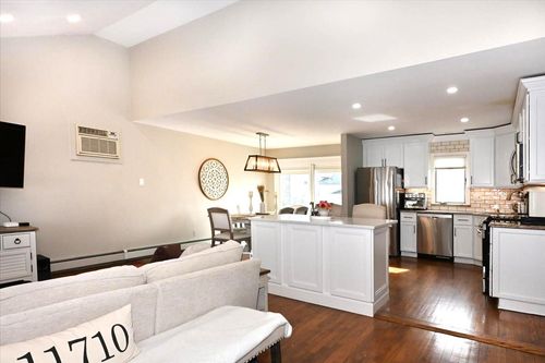 2672 Fisher Ln, Bellmore, NY, 11710-4630 | Card Image