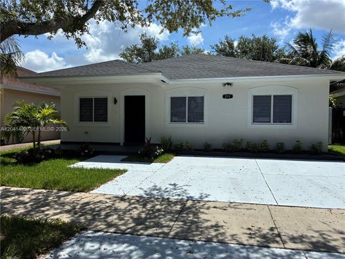 211 Sw 15th Ter, Homestead, FL, 33030-6653 | Card Image