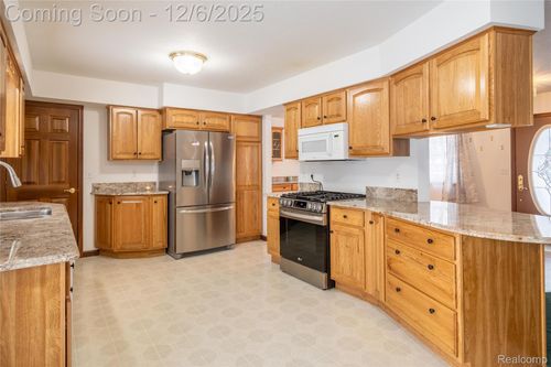 3123 3rd St, La Salle, MI, 48145-9617 | Card Image