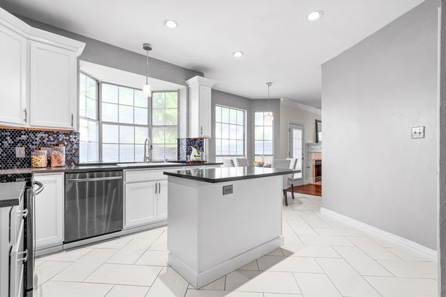 1092 Rosewood Dr, House other with 4 bedrooms, 3 bathrooms and null parking in Grapevine TX | Image 17