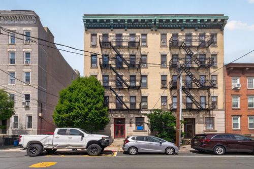 2c-622 Park Ave, Hoboken, NJ, 07030-3942 | Card Image