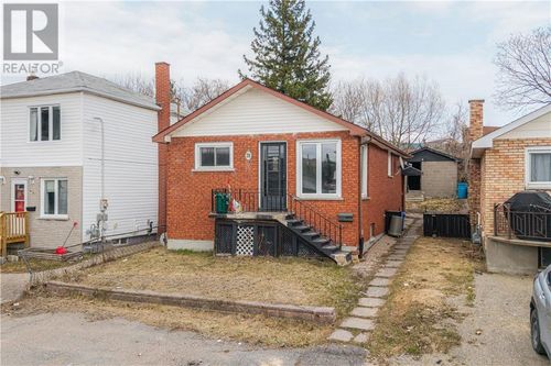 78 Logan Ave, Sudbury, ON, P3C3E2 | Card Image