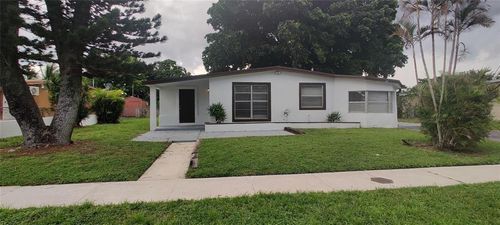611 Nw 33rd Ave, Lauderhill, FL, 33311-7614 | Card Image