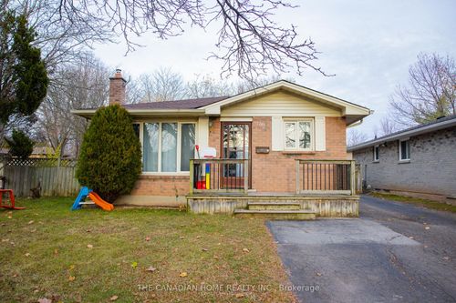 7789 Ethel St, Niagara Falls, ON, L2H2M9 | Card Image