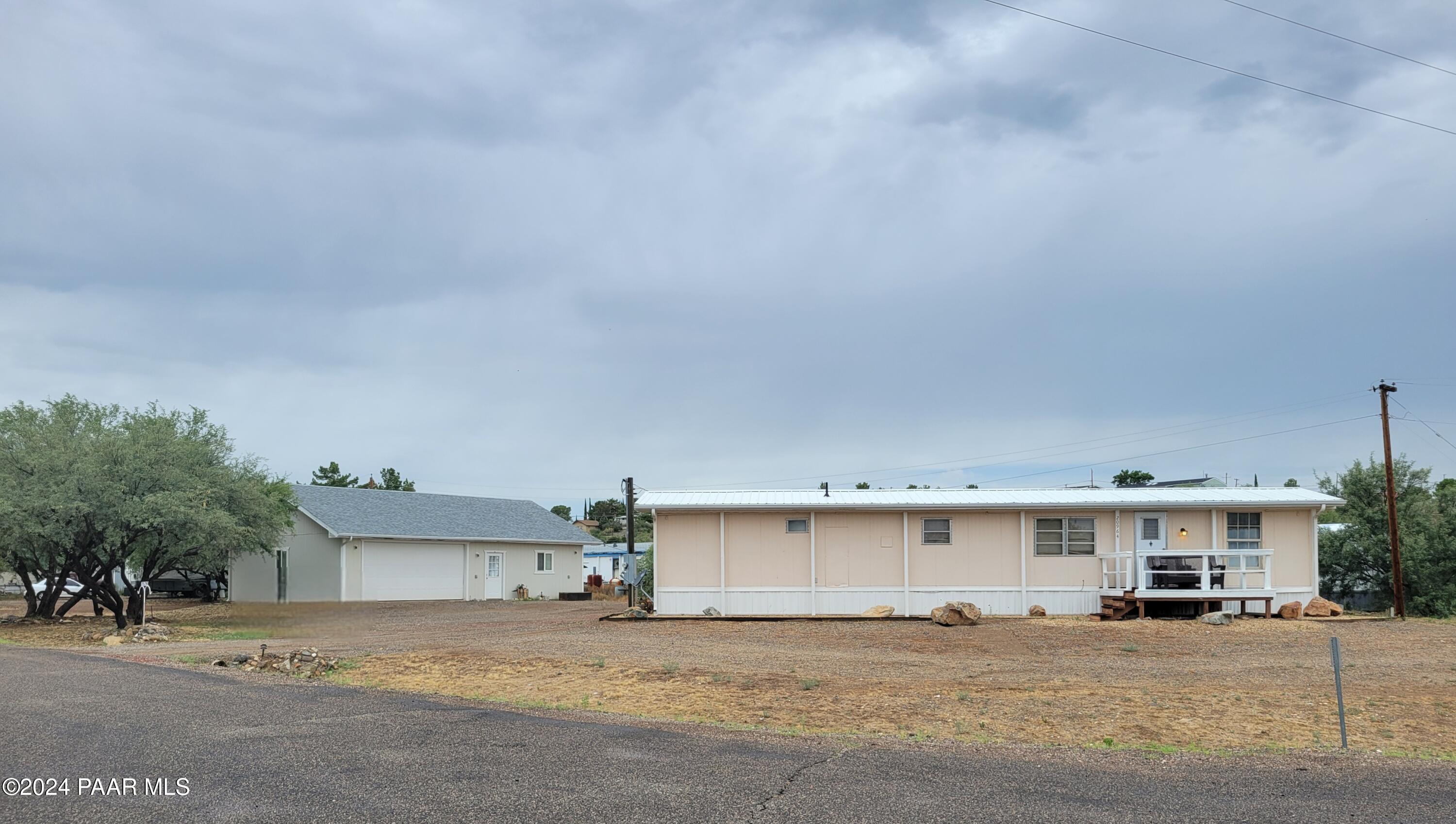 Monte Vista Rd, Mayer, AZ 86333