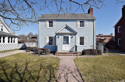 27 N Lewis Pl, Rockville Centre, NY, 11570-5423 | Card Image