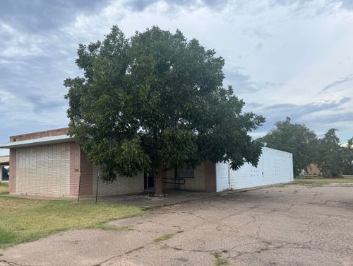 318 W 8th St, Post, TX, 79356-3219 | Card Image