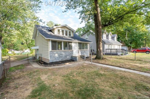 23248 Helen St, Southfield, MI, 48033-4113 | Card Image