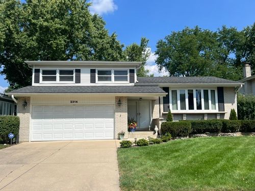 2314 E Lillian Ln, Arlington Heights, IL, 60004-4332 | Card Image