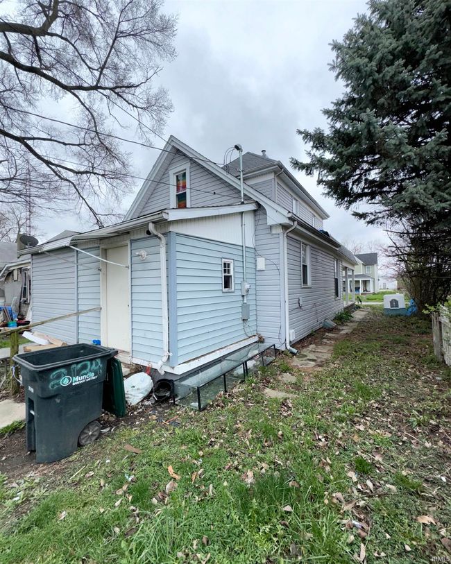 2124 S Walnut St, Home with 3 bedrooms, 1 bathrooms and null parking in Muncie IN | Image 22