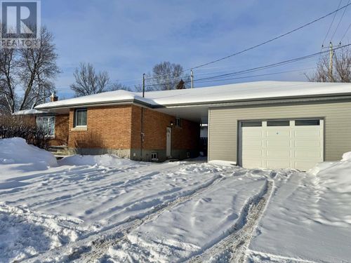 100 Robinson Dr, Thunder Bay, ON, P7A6G5 | Card Image