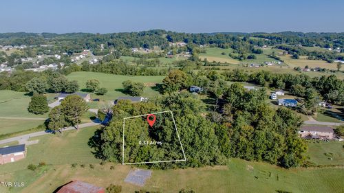 2215 Whirlwind Road, Greeneville, TN, 37743 | Card Image
