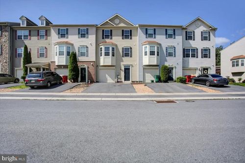 40 Milestone Ct, CHAMBERSBURG, PA, 17201-7936 | Card Image