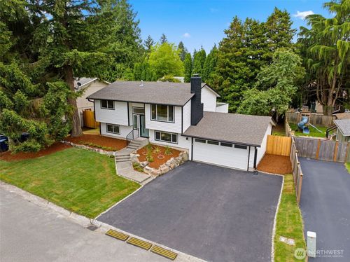 2330 171st Pl Se, Bothell, WA, 98012-6520 | Card Image
