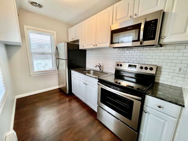 APT-4 - 62 Madison Ct, Condo with 1 bedrooms, 1 bathrooms and null parking in Clarkston MI | Image 5
