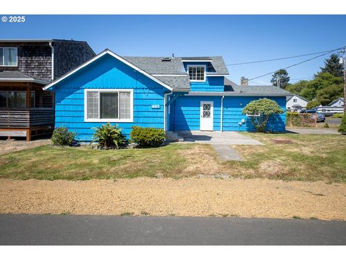 407 S 2nd Ave, Rockaway Beach, OR, 97136-9421 | Card Image