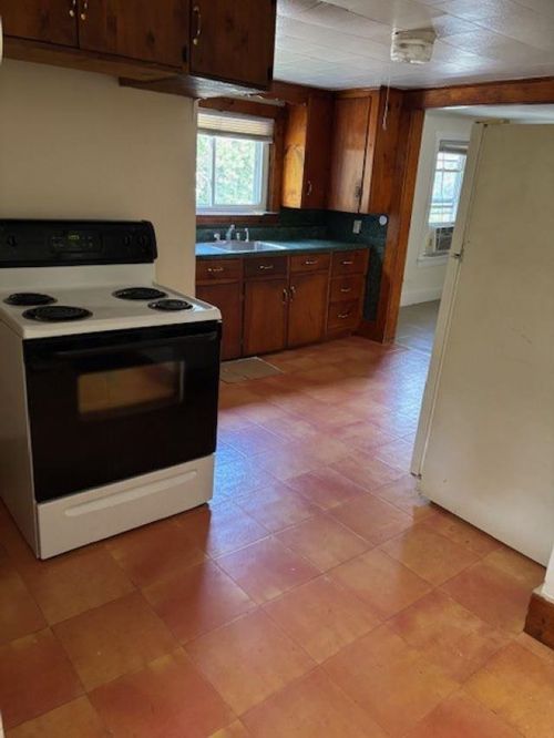 7-77 Main St, Greenville, NH, 03048-3150 | Card Image