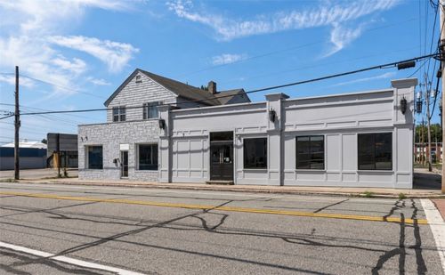 1058 Charles St, North Providence, RI, 02904-4949 | Card Image