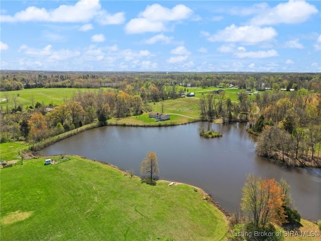 1110 W Helton Rd, Home with 3 bedrooms, 3 bathrooms and null parking in Scottsburg IN | Image 8