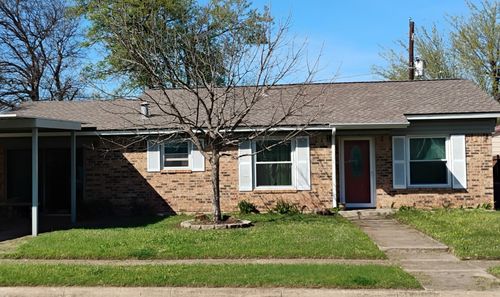 6307 Solona Cir S, Haltom City, TX, 76117-4826 | Card Image