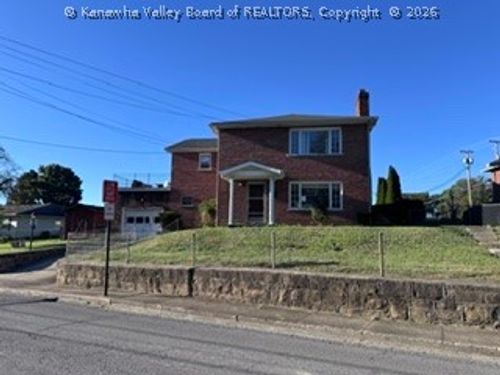 111 Westwood Dr, Beckley, WV, 25801-4245 | Card Image