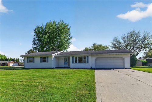 5310 Dennis Drive, McFarland, WI, 53558 | Card Image