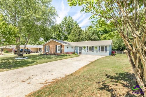 221 Scarborough Rd, Centerville, GA, 31028-1335 | Card Image
