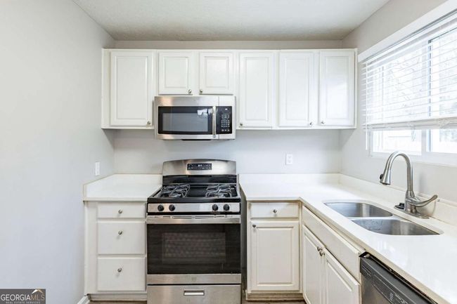 6939 Hickory Log Rd, House other with 3 bedrooms, 2 bathrooms and null parking in Austell GA | Image 4