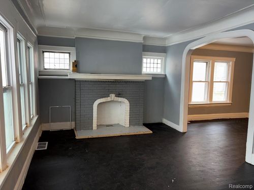 204 Philip St, Detroit, MI, 48215-3142 | Card Image