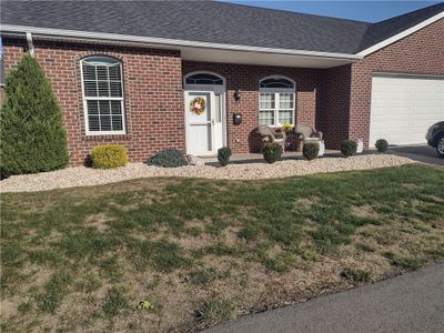 907 Valentina Lane, Condo with 2 bedrooms, 2 bathrooms and 2 parking in Lower Burrell PA | Image 1