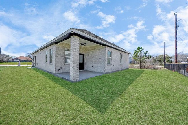 207 Manor Ave, House other with 3 bedrooms, 3 bathrooms and 2 parking in Arcola TX | Image 34