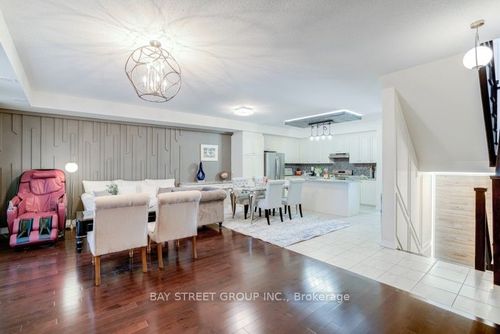 121 Luzon Ave, Markham, ON, L6B1N8 | Card Image