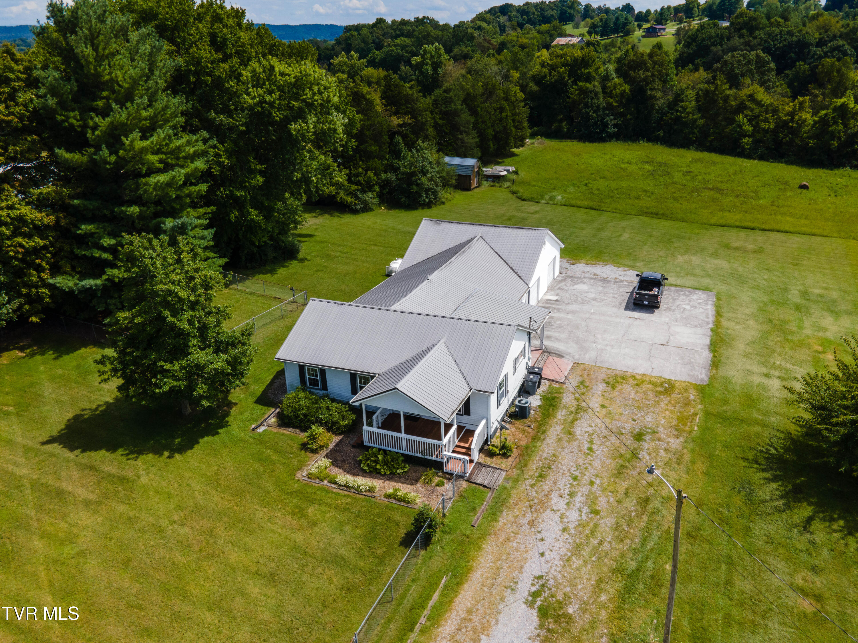 Andrew Johnson Hwy, Whitesburg, TN 37891