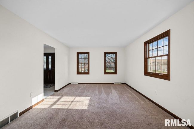 804 E 5 Th St, House other with 3 bedrooms, 2 bathrooms and null parking in Coal Valley IL | Image 6