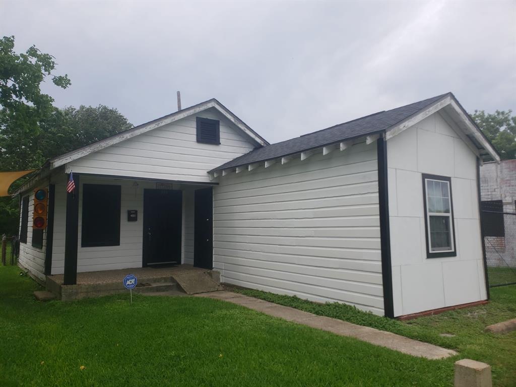1st Ave, Texas City, TX 77590
