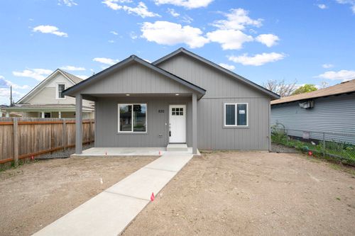 820 E Crown Ave, Spokane, WA, 99207-3307 | Card Image