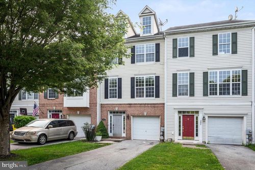 286 Starkeys Lndg, SHEPHERDSTOWN, WV, 25443-4803 | Card Image