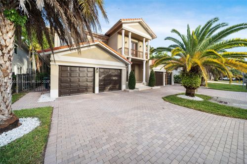18713 Sw 76th Ct, Cutler Bay, FL, 33157-8073 | Card Image
