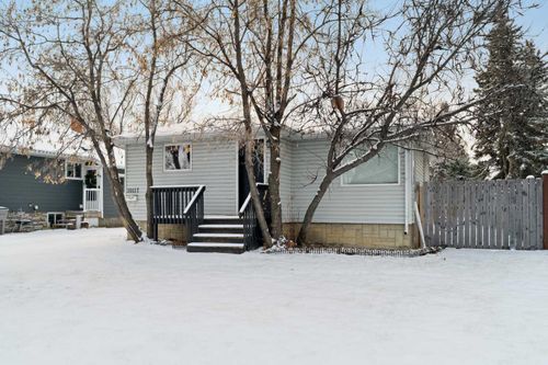 10117 92 Ave, Grande Prairie, AB, T8V0J1 | Card Image