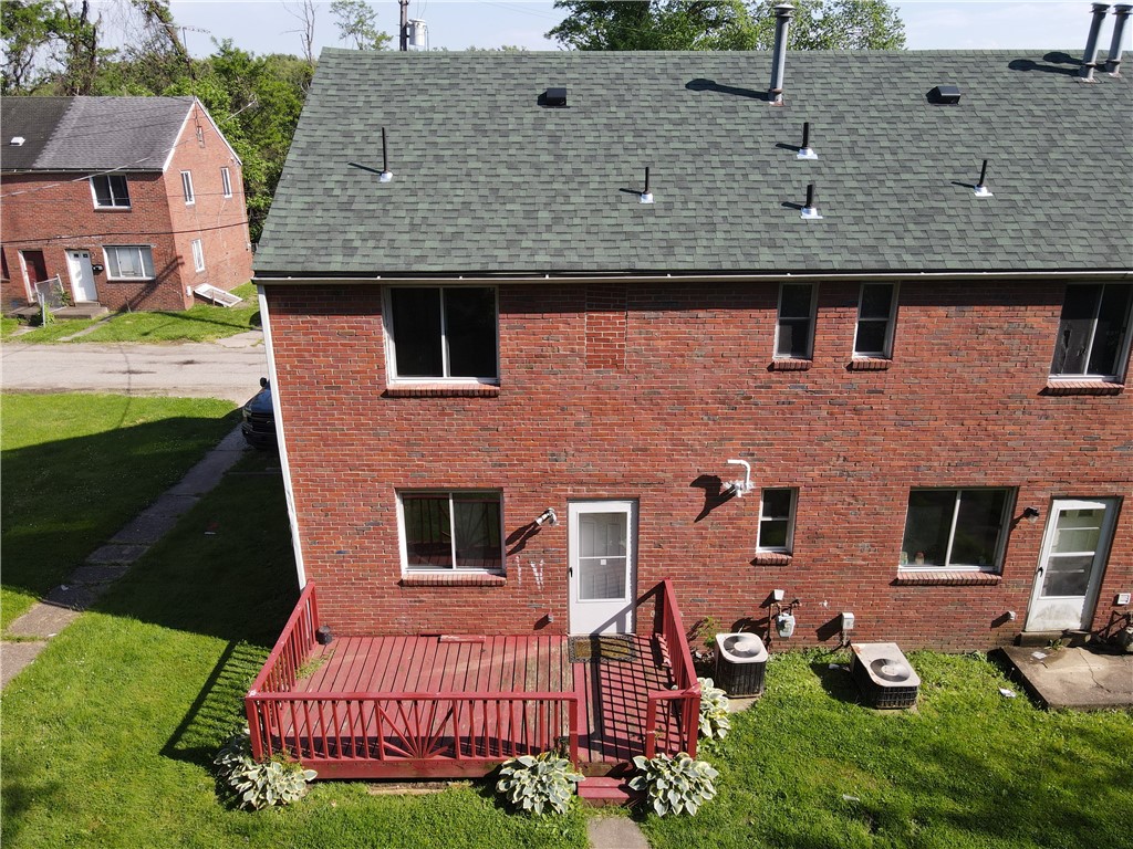 Residential Income in Clairton 3