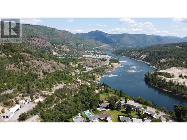 3900 Woodland Dr, House other with 3 bedrooms, 3 bathrooms and 3 parking in Trail BC | Image 49