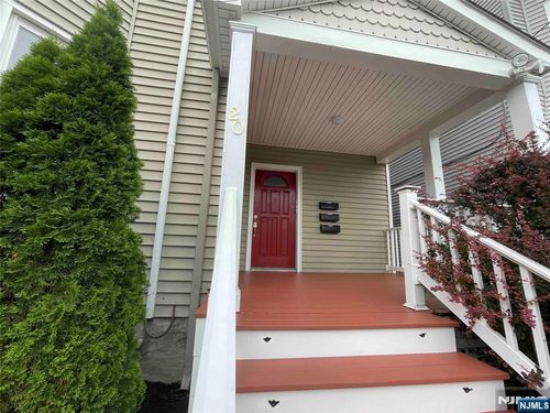 20 Gould St, Verona, NJ, 07044-1935 | Card Image