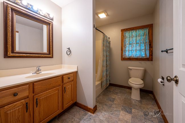 2361 W Florence Rd, House other with 3 bedrooms, 2 bathrooms and 4 parking in BAILEYVILLE IL | Image 12
